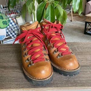 Danner size 8 boots